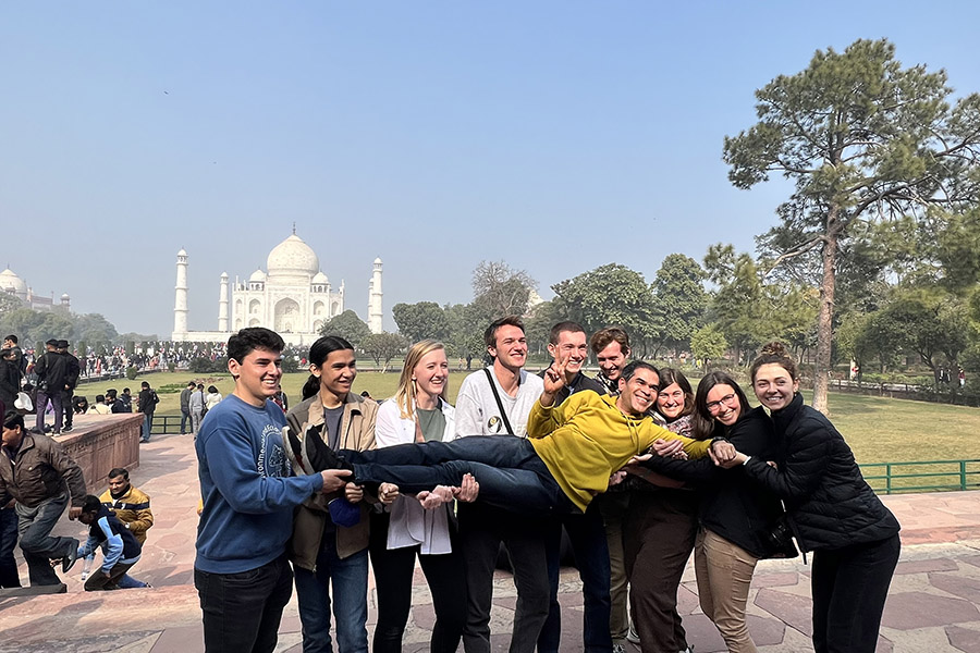 Students in front of the Taj Mahal