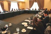 Photo of lunch discussion