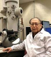 Photo of Dr. C. Richard Liu & transmission electronic microscope