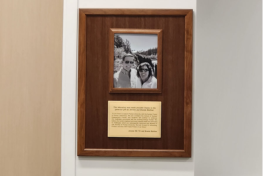 Plaque: This laboratory was made possible thanks to the generous gift of Jerome and Brenda Blattner.